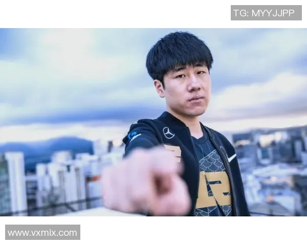 RNG团队协作引发热议专家解析其在比赛中的表现与争议